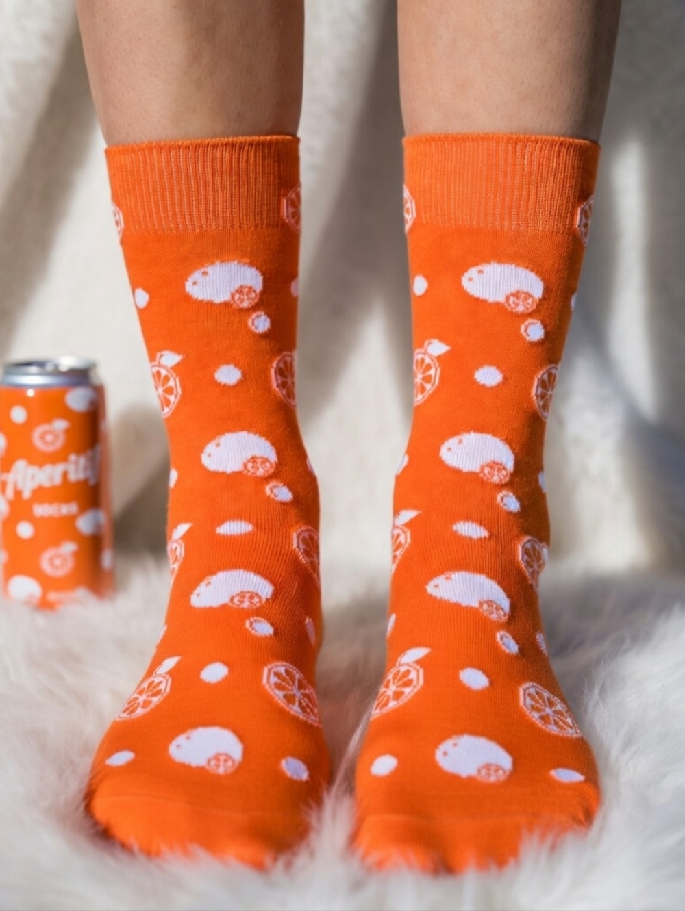 Apertif Socks 1 Pair Crew Socks Size 9-11 in Unique Can Packaging NWT Sealed